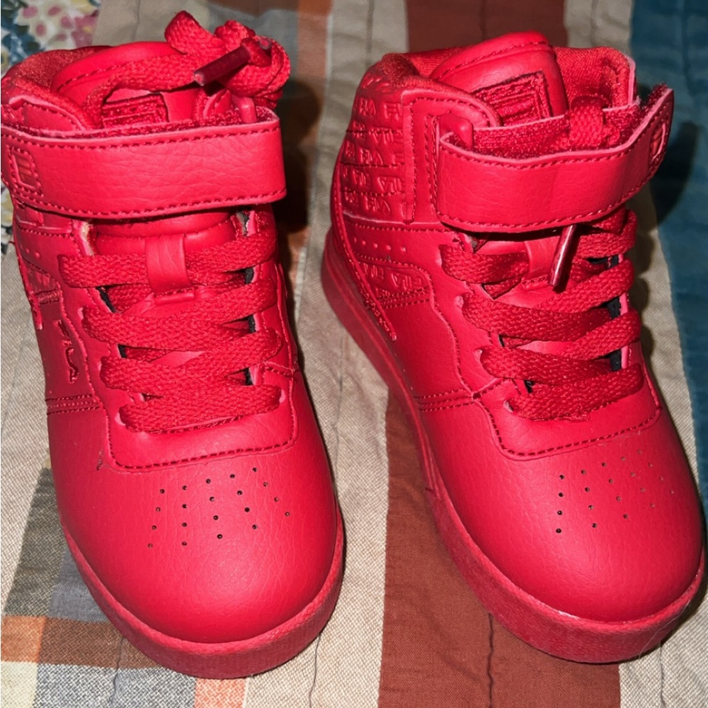 Fila Vulc 13 Kids' Unisex US 7  Red Sneakers NEW